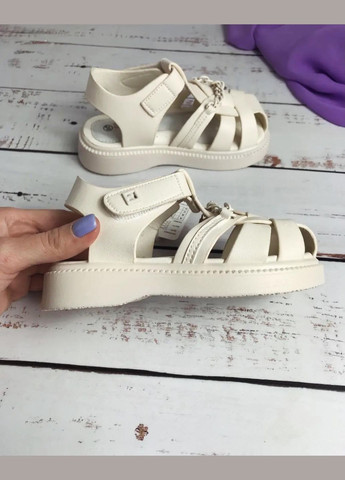 Бежевые детские босоножки для девочки бежевый (057) Jong Golf с цепочками