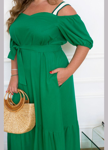 Зеленое коктейльное платье с открытыми плечами Minova однотонное