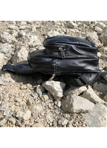 Стильная мужская сумка - бананка, слинг нагрудная из натуральной кожи на молнии чёрная No Brand (372017449)