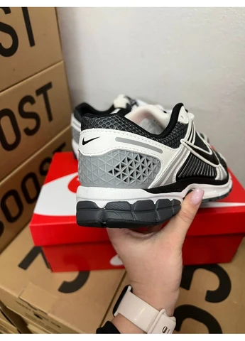 Черные летние кроссовки nike vomero 5 grey/black найк вомеро 5 No Brand