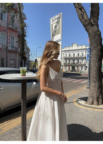 Молочное праздничный, вечернее женское платье клеш No Brand однотонное