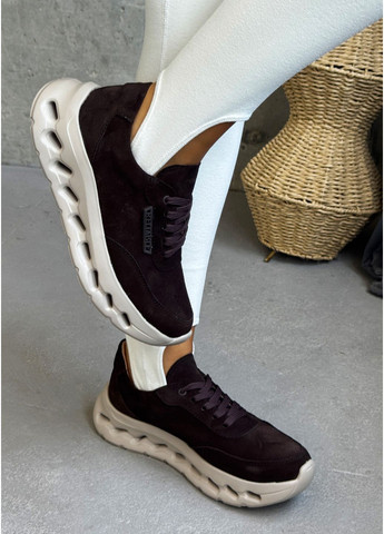 Кросівки з натуральної замші з рельєфною підошвою InFashion Кросівки коричневі демісезони (360405426)