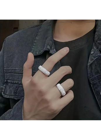 Кольцо серебристое обручальное титан 8 мм с белыми кристаллами размер 17 AurumLux017 Liresmina Jewelry (352683328)