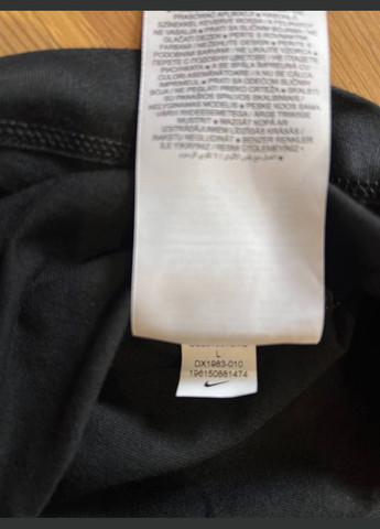 Чорна футболка оригінал sportswear swoosh чорна з коротким рукавом Nike