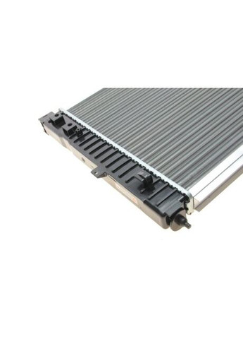 Радиатор охлаждения двигателя A4 1.6/1.9TD MT 96-00 M/J ( ) 03002123 Van Wezel (366136568)