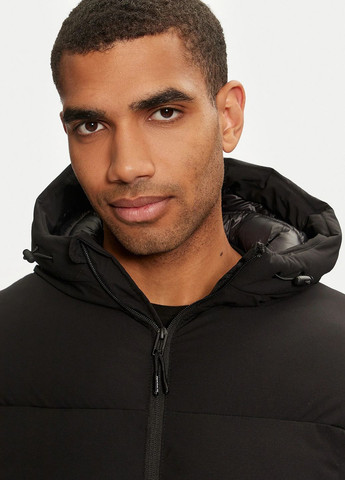 Черная зимняя куртка Jack & Jones