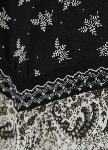 Черно-белая цветочной расцветки юбка H&M