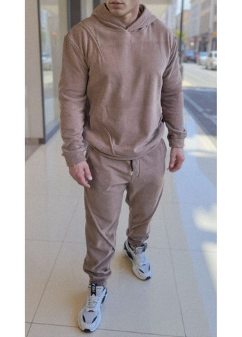 Темно-бежевый зимний мужской костюм Garna