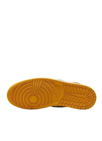 Горчичные демисезонные кроссовки Nike