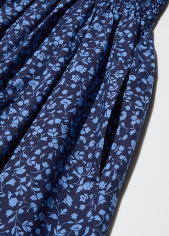 Синя сукня Uniqlo з квітковим принтом