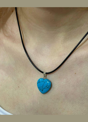 Кулон с натуральным камнем Бирюза в форме сердечка на шнурке в подарочной коробочке Овен (326807789)
