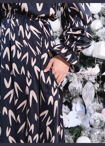 Чорна святковий, коктейльна, вечірня елегантна приталена шовкова сукня з принтом No Brand з абстрактним візерунком