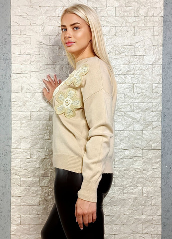 Бежевий зимовий светр джемпер OOTD з аплікацією