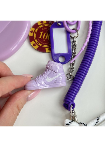 Брелок - подвес с кроссовкой, игровой фишкой и органайзером для мелких монет и шнурками на сумку, рюкзак или ключи B&S (368827099)