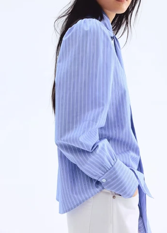 Светло-голубая блузка H&M