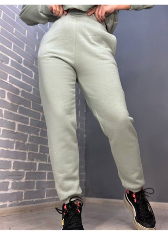 Костюм женский 24-13-03 HUD удлиненный свитшот вышивка брюки джоггеры на резинке утепленный флис оливковый Pepper&Mint (313862905)