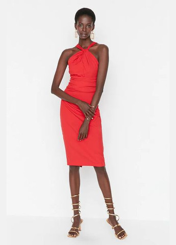 Червона коктейльна сукня футляр Trendyol однотонна