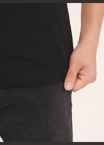 Черная футболка с принтом мужская герб золотой e-mb02307 черный shop (2000990242747) LAWA Футболка патріотична