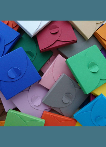 Подарунковий конверт-коробочка 70х70х16 мм з кольорового дизайнерського картону Фуксія No Brand (365726385)