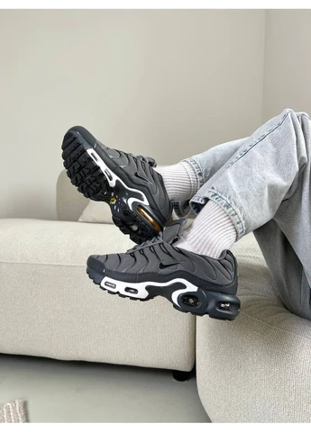 Черные летние кроссовки nike tn dark grey найк тн аир макс плюс No Brand