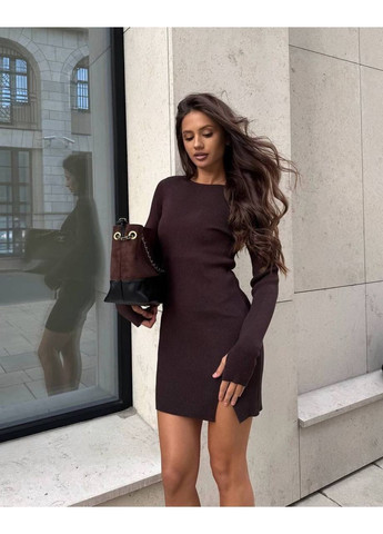 Коричневое длинное теплое платье прямого силуэта Garna