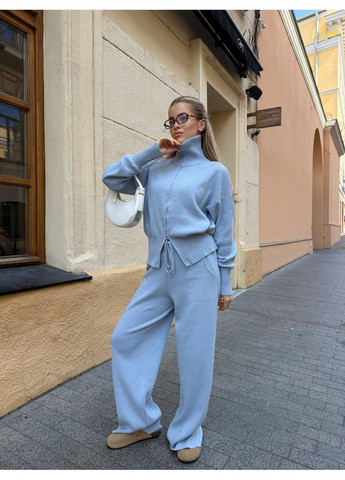 Жіночий в'язаний костюм із кофтою на блискавці – Розмірна сітка в описі Vione (367075437)