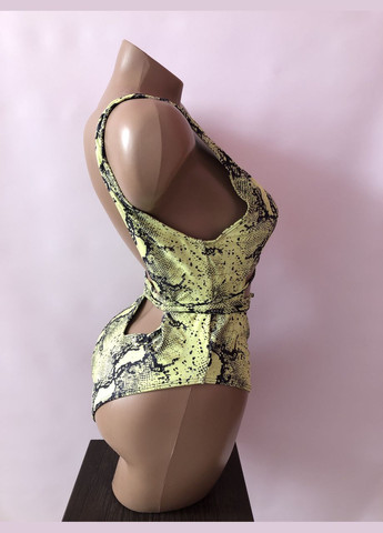 Салатовий літній жіночий суцільний купальник монокіні цілісний No Brand