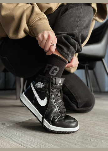 Кроссовки зимние женские и мужские Nike Air Jordan 1 winter black white fur | Найк Аир Джордан 1 черно-белые с мехом No Brand чёрно-белые зима (308072641)