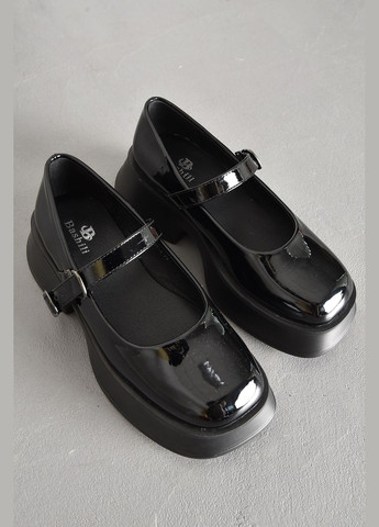 Туфли женские черного цвета Let's Shop с цепочками
