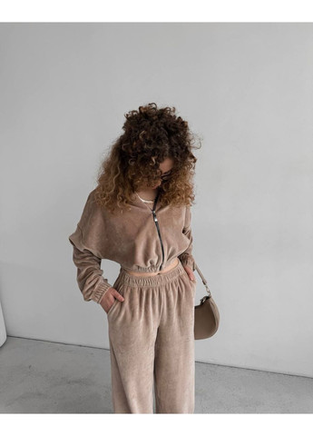 Жіночий бежевий костюм No Brand (359556843)