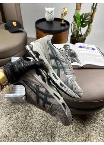Сірі asics light grey No Brand Gel-Kahana 14