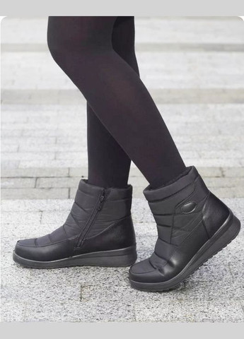 Черные женские низкие зимние ботинки дутики черные No Brand на молнии с лентами