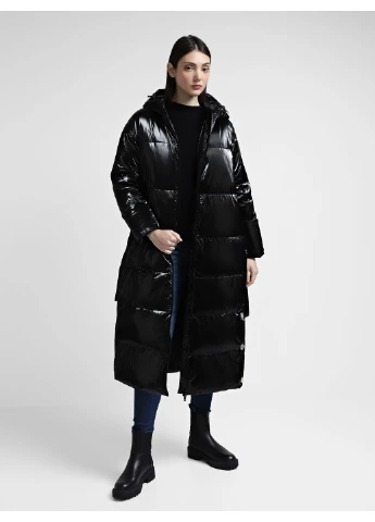 Черная зимняя зимняя куртка 9298861 чёрный qz3714 Armani Exchange