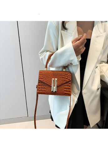 Женская сумка кроссбоди через плечо из экокожи с клапаном тиснения под рептилию RoyalBag P2-1801 (331879761)