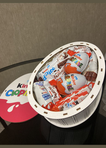 Подарунковий бокс “Kinder Surprise” S | Солодкий набір з кіндерів, 20×16×8 см No Brand (340489894)