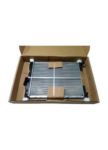 Радиатор охлаждения без кондиционера Ланос (61644) Nissens (370431132)