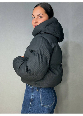 Чорна демісезонна куртка жіноча 10039 вафельна пуффер оверсайз з капюшоном чорна Lady yep