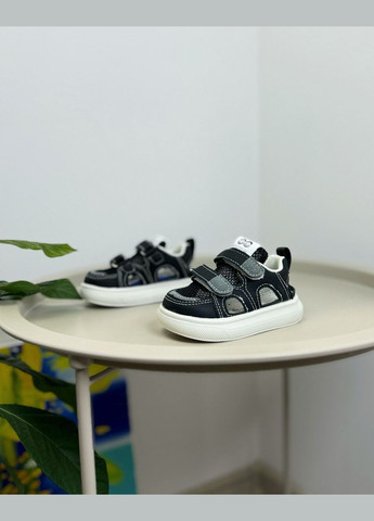 Черные повседневные детские босоножки черный 1371 No Brand на липучке