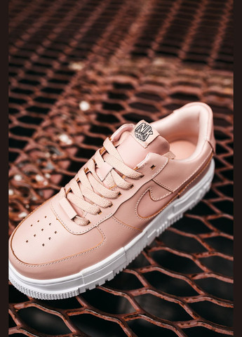 Розовые кроссовки унисекс Nike Air Force Pixel