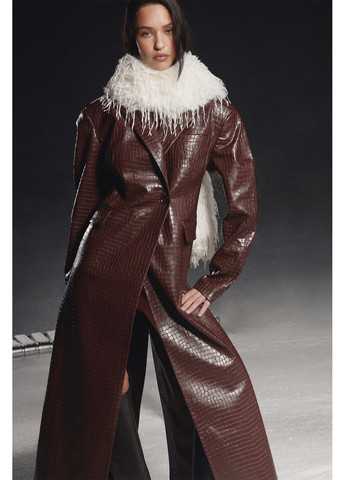 Темно-коричневое демисезонное Пальто приталенное с эффектом крокодила M-L Оливковый 853-1 Papaya