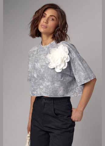 Серая летняя женская укороченная серая футболка варенка с объемным цветком стильная трендовая качественная с коротким рукавом No Brand Футболка