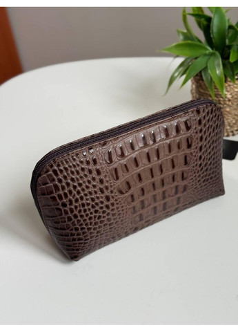 Косметичка жіноча натуральна шкіра з ремінцем для кисті коричнева крокодил (064) Desisan (367084141)
