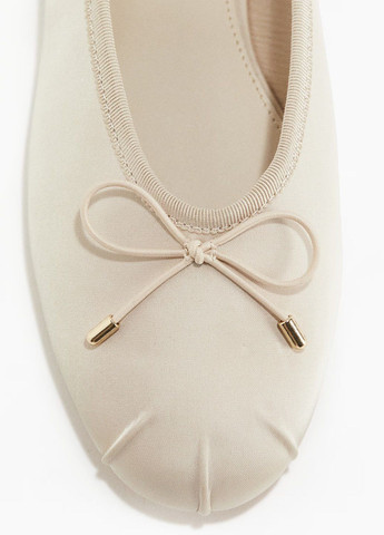 Женские балетки H&M | светло-бежевые однотонные искусственная кожа (342718942)