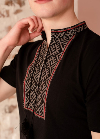 Чорна футболка Vyshyvanka візерунок українська символіка пряма (330828833)