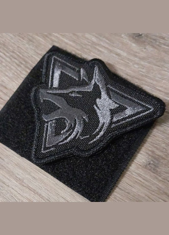 Шеврон Знак Волка темно-серый No Brand (336381740)