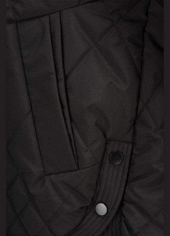 Черная демисезонная куртка Visdeer