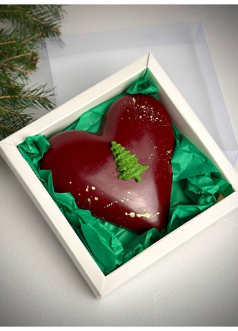 Червоне шоколадне серце з новорічним декором та дубайською начинкою 160г No Brand (369386734)