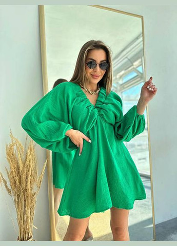 Зелена жіноча муслінова сукня з глибоким вирізом та широкими рукавами зелена You Best