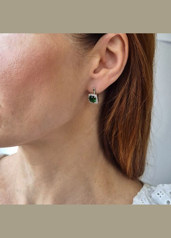 Срібні сережки із Зеленими каменями срібло 925 проби Родоване 82088з 3.45г No Brand (335265262)