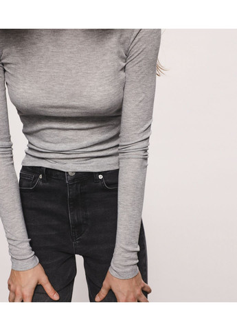 Светло-серый демисезонный джемпер в рубчик черный 871 Papaya